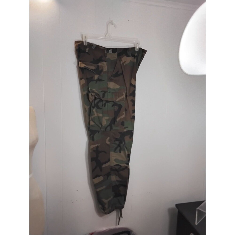 Cargo Camo 501 style draw string men pants inseam 29.5 - 32in waist 31 to 35"...